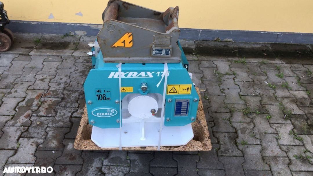 Placa vibranta pentru miniexcavator - 8
