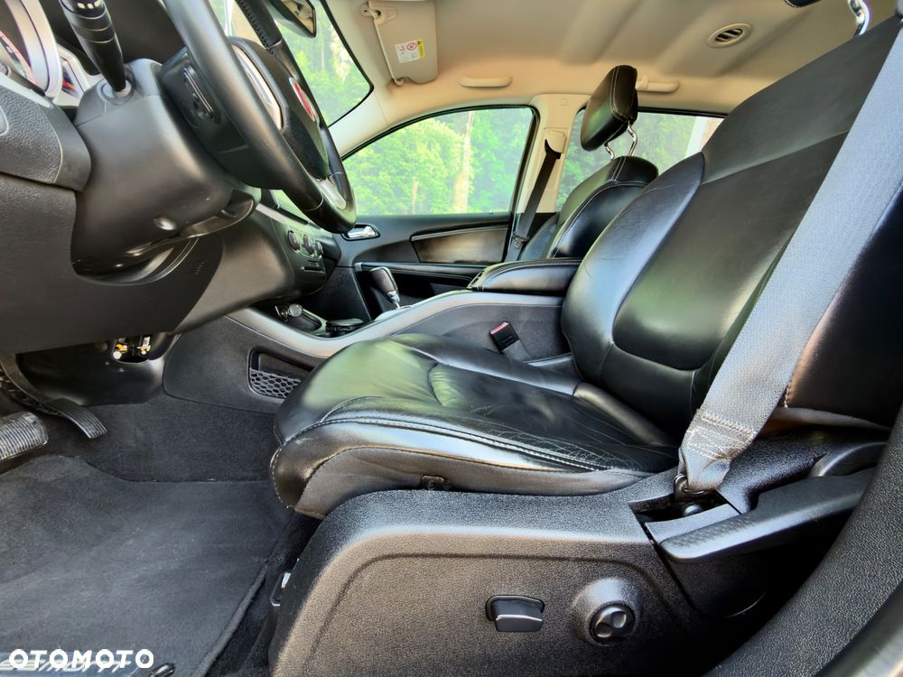 Fiat Freemont 2.0 Multijet 16V DPF Automatik Allrad Black Code - 32
