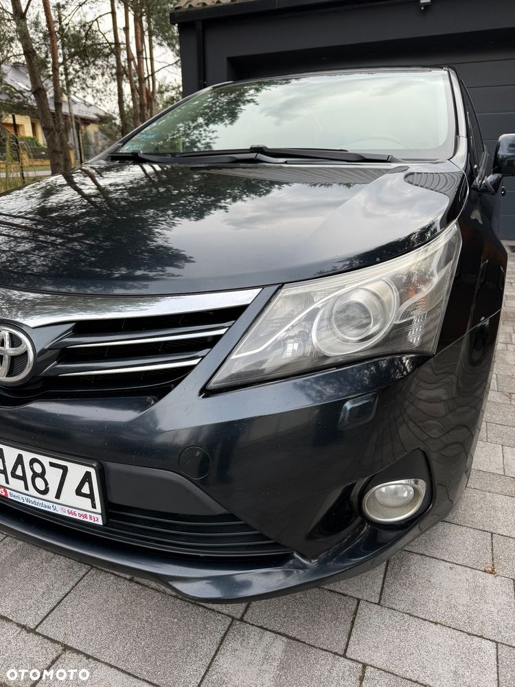 Toyota Avensis 1.8 Sol - 11
