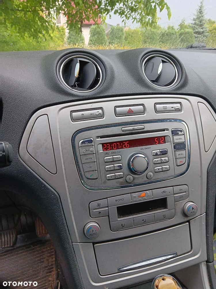 Ford Mondeo 1.8 TDCi Ambiente - 2