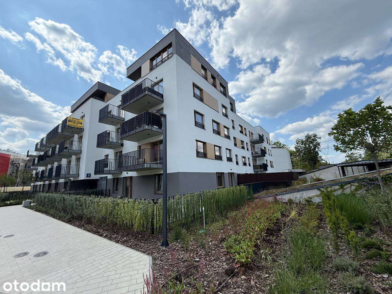 PRZYTULNE MIESZKANIE 27 m² Z BALKONEM – UL. TALAROWA 8