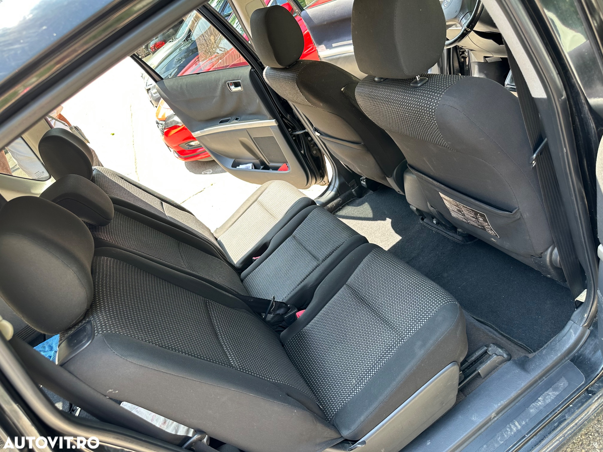 Toyota Corolla Verso - 3