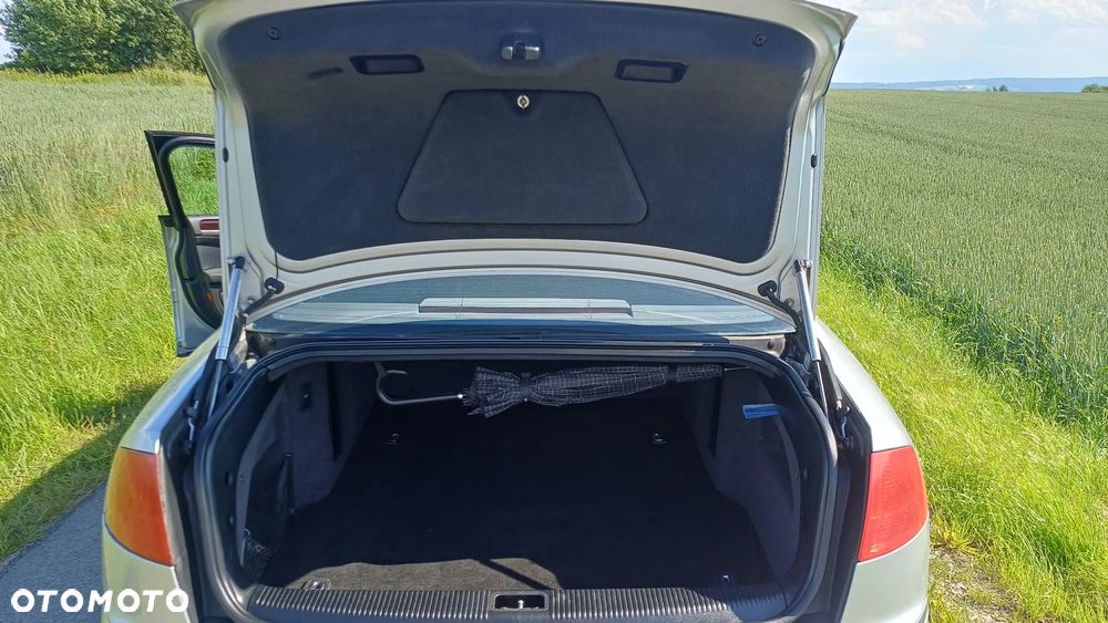 Audi A8 - 16