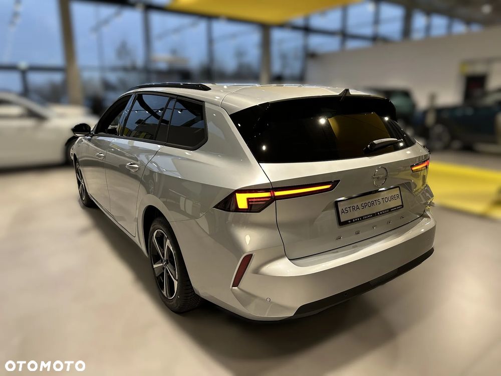 Opel Astra 1.2 T Edition S&S - 12