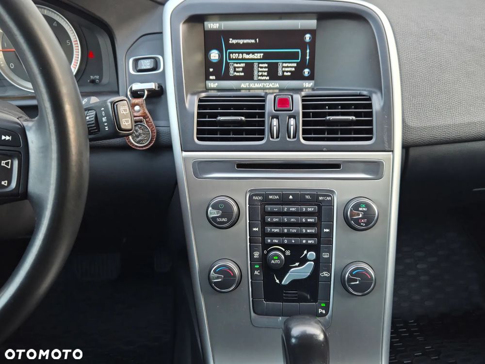 Volvo XC 60 D3 R Design - 17