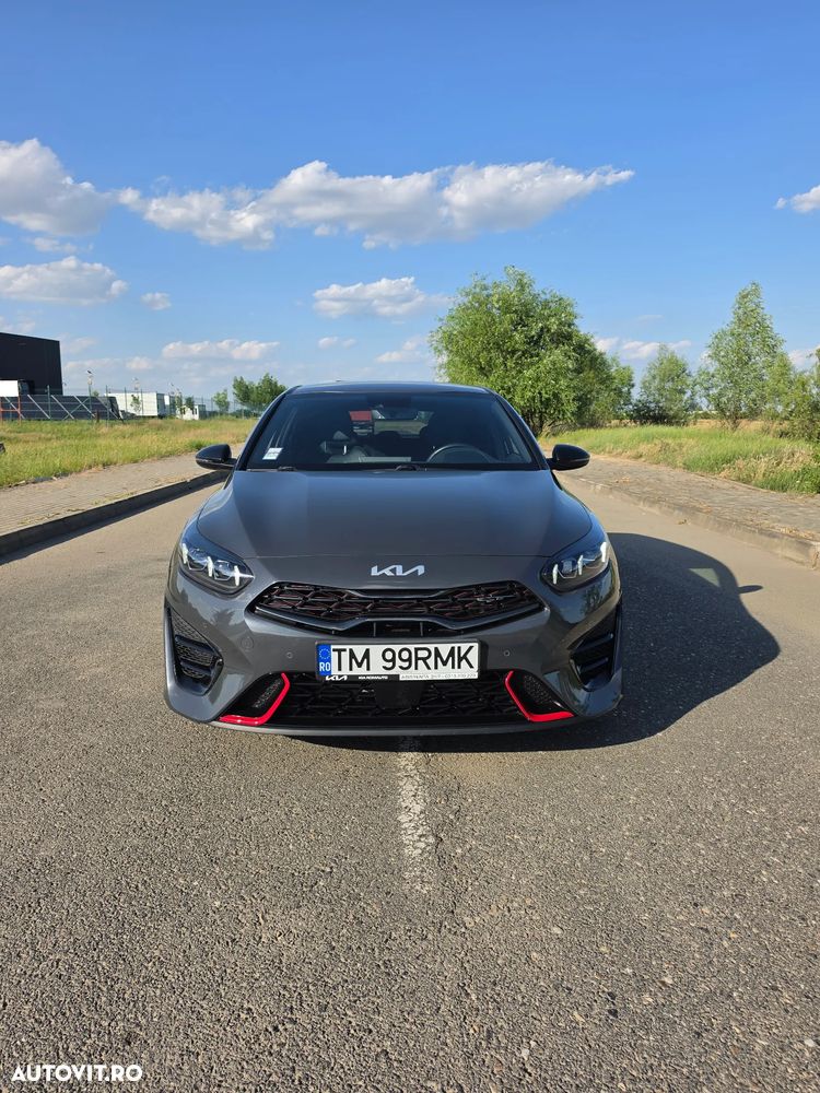 Kia Ceed - 1