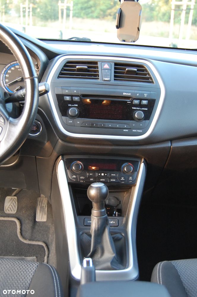 Suzuki SX4 S-Cross 1.6 Premium - 14