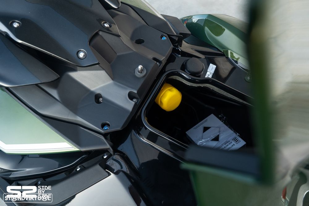 Kawasaki Ultra 310LX - 8