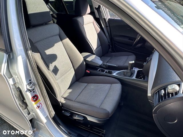 BMW Seria 1 118d - 19