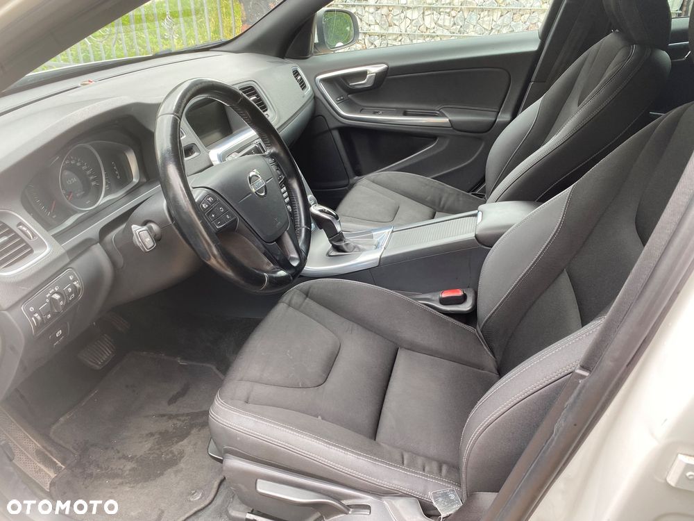 Volvo V60 D4 AWD Kinetic - 12
