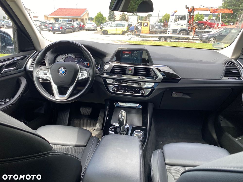 BMW X3 xDrive20d Luxury Line - 9