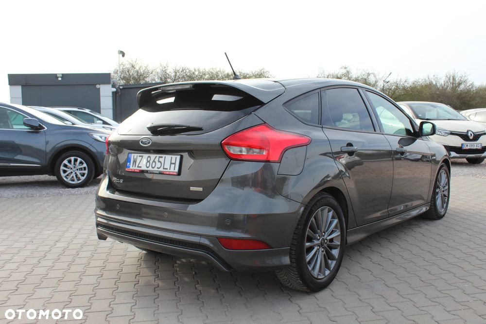 Ford Focus 1.0 EcoBoost Start-Stopp-System ST-LINE STYLE - 10