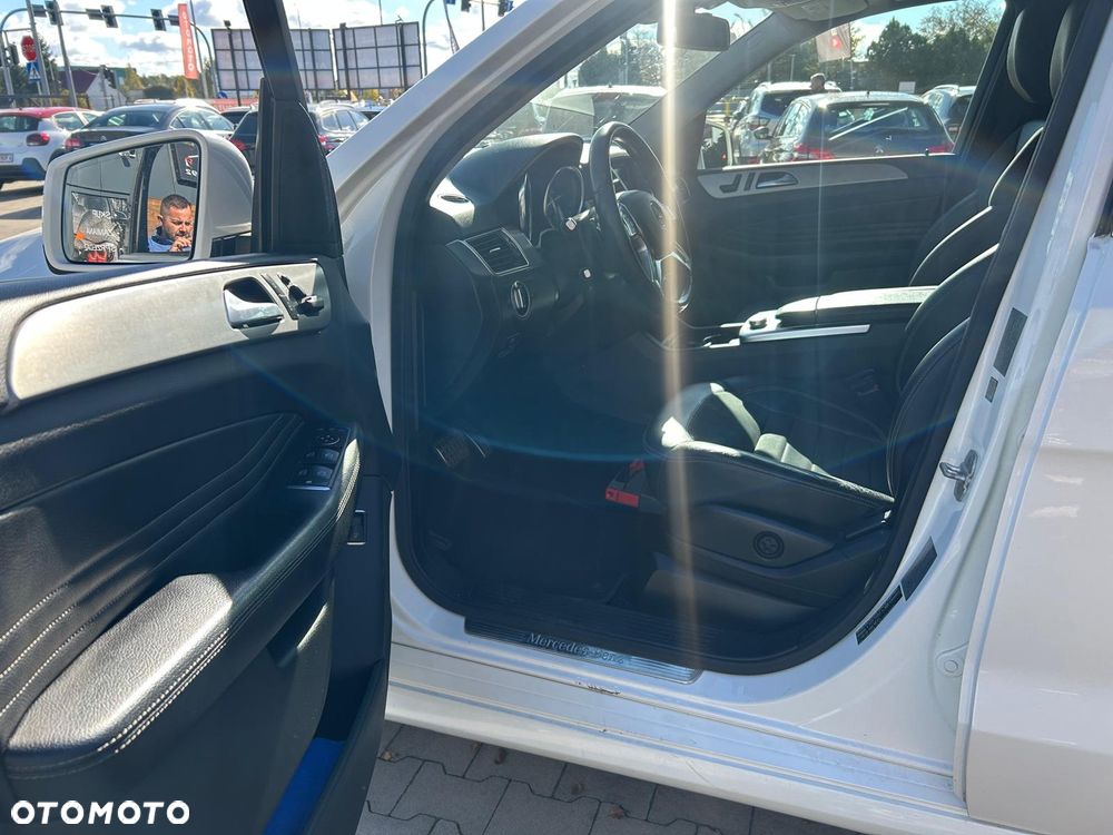 Mercedes-Benz ML - 16