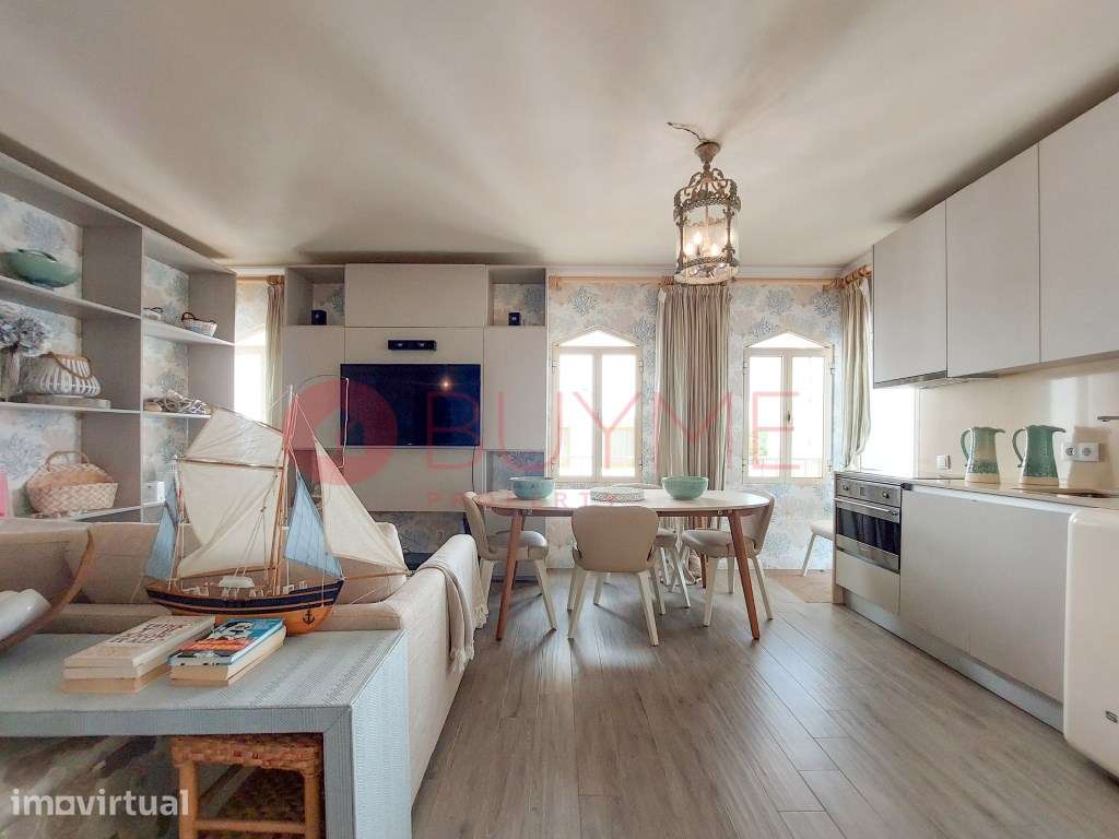 Apartamento T1+1 remodelado com vista mar em primeira linha - Quart... - Grande imagem: 3/18