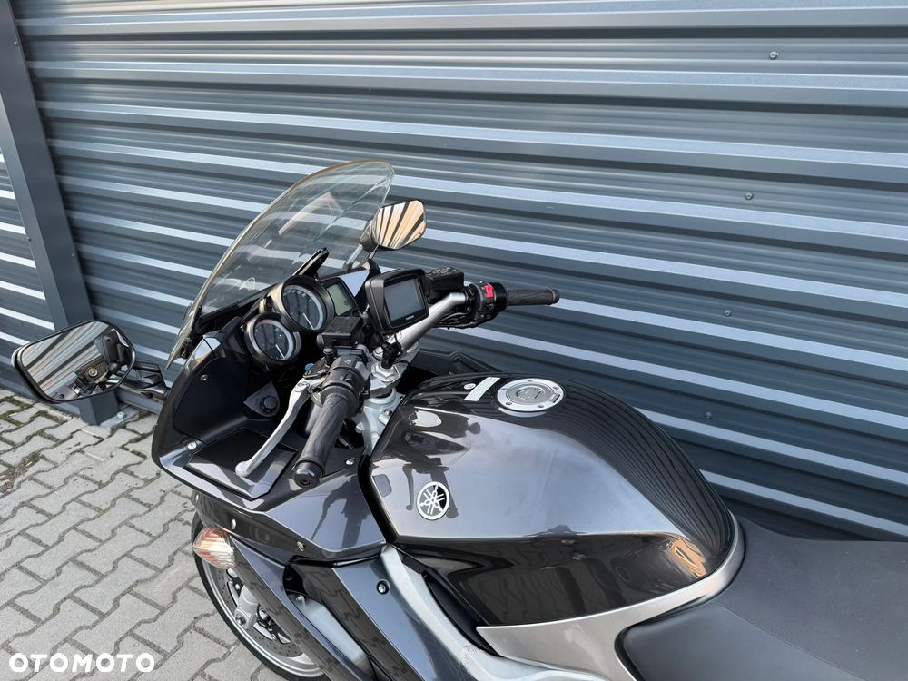 Yamaha FJR - 19