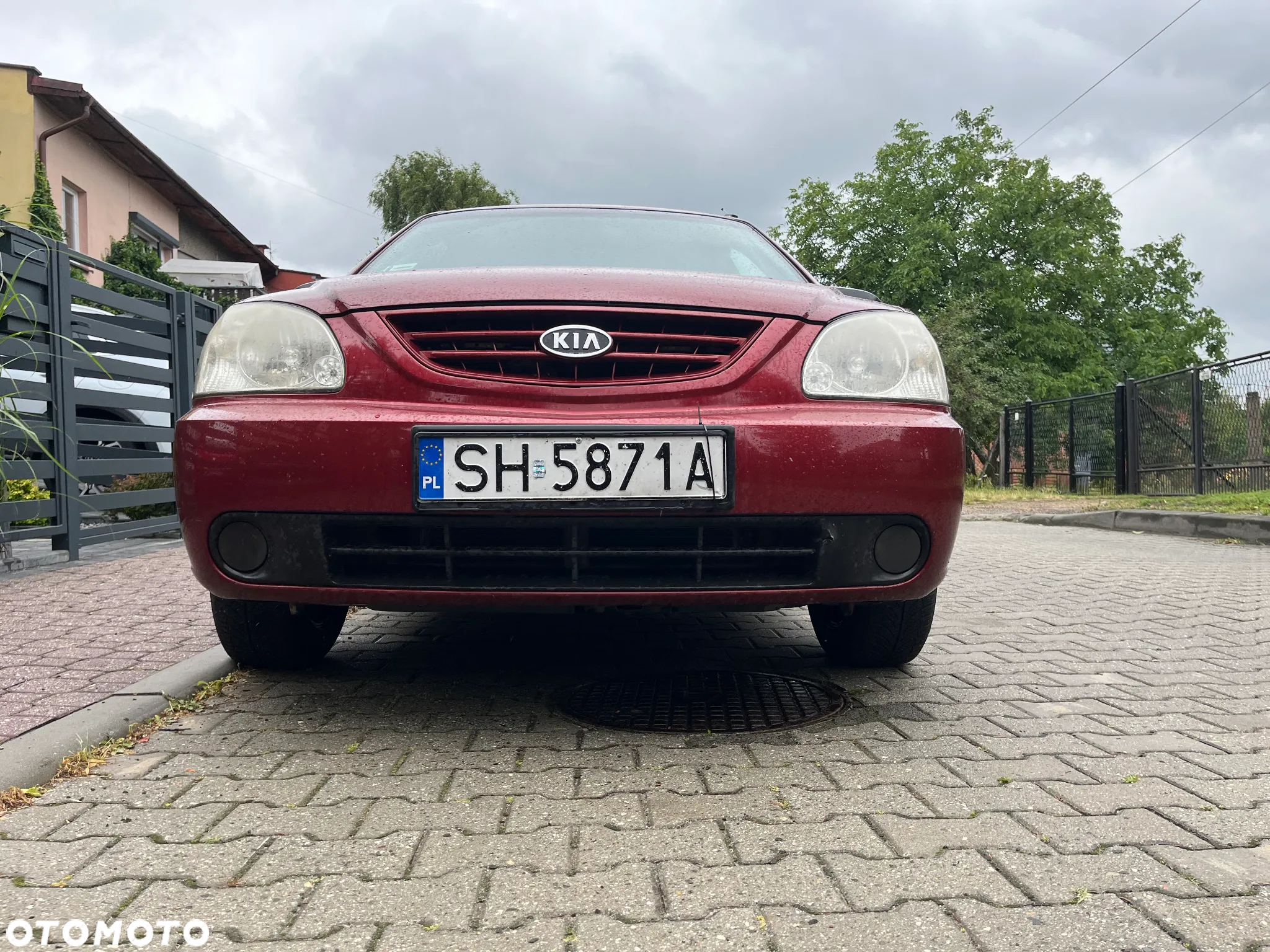 Kia Carens 2.0 CVVT LX - 11