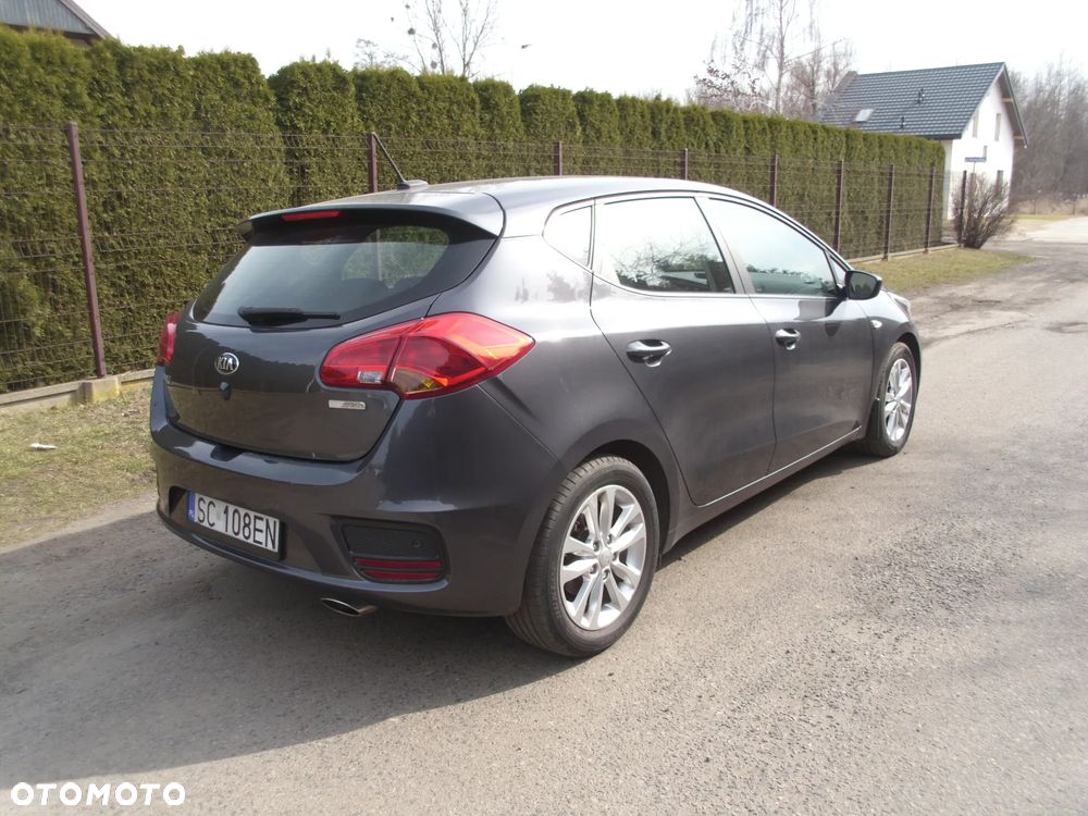 Kia Ceed - 7