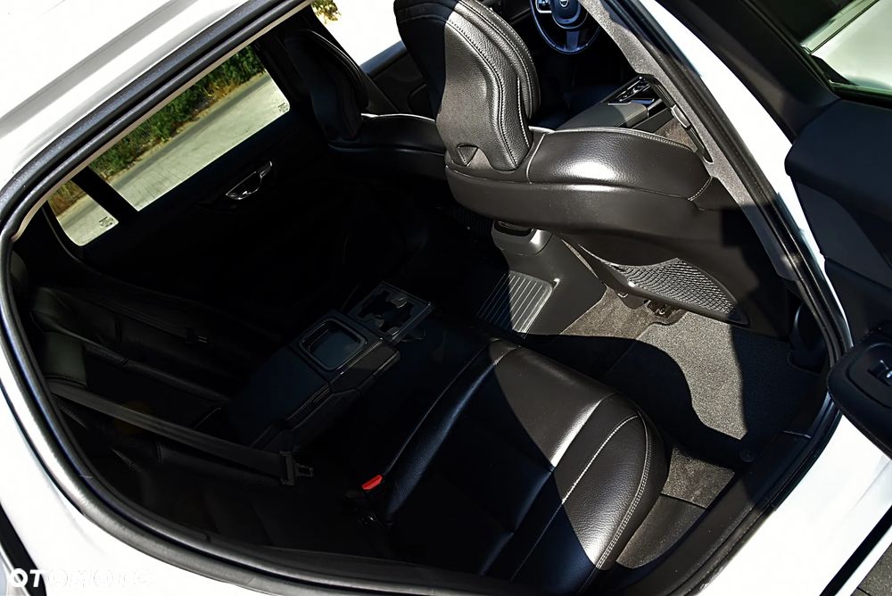 Volvo V60 T6 AWD Recharge Geartronic Inscription Expression - 23