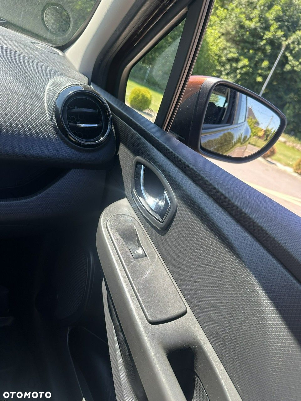 Renault Clio - 11