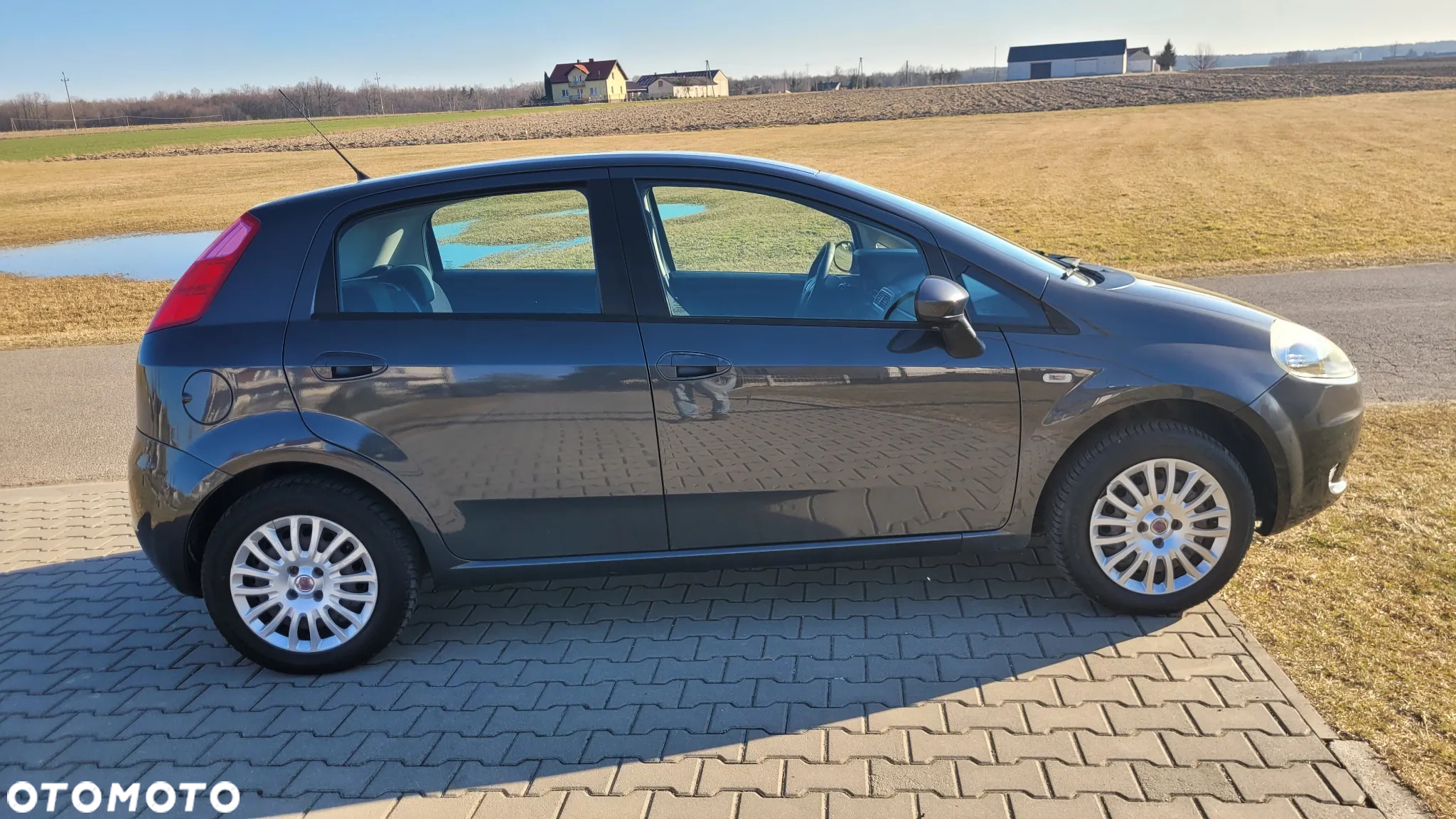 Fiat Grande Punto - 8