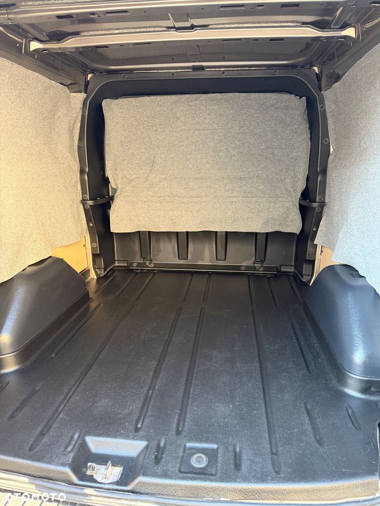 Ford Transit Custom 320 L2H1 Trend (bryg.) - 17