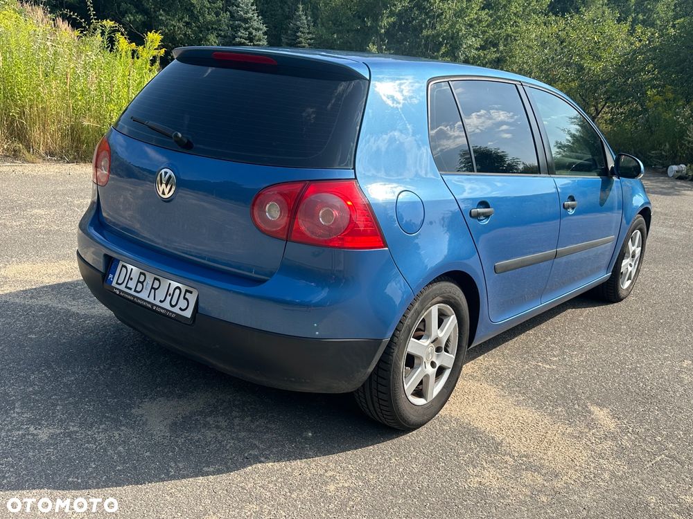Volkswagen Golf 1.6 FSI Comfortline - 4