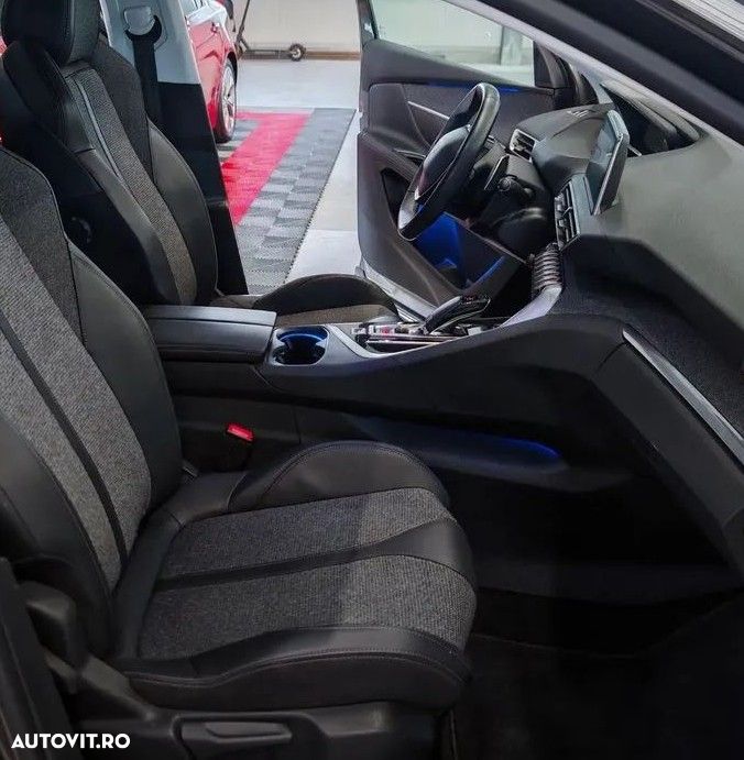 Peugeot 3008 1.2 PureTech S&S EAT8 Allure - 9