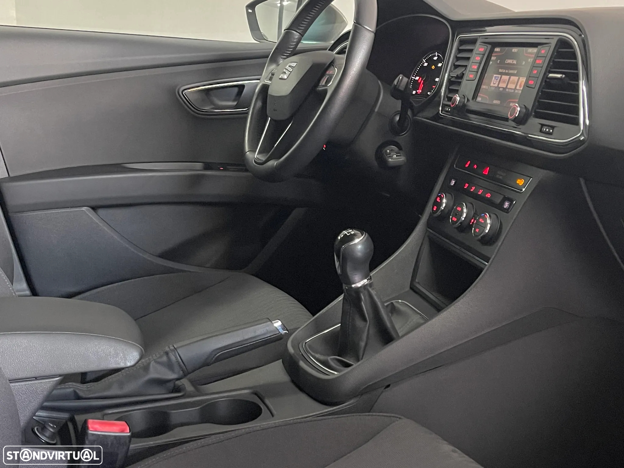 SEAT Leon ST 1.6 TDI Reference Ecomotive - 21