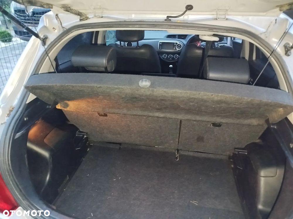 Toyota Yaris 2013 photo 5
