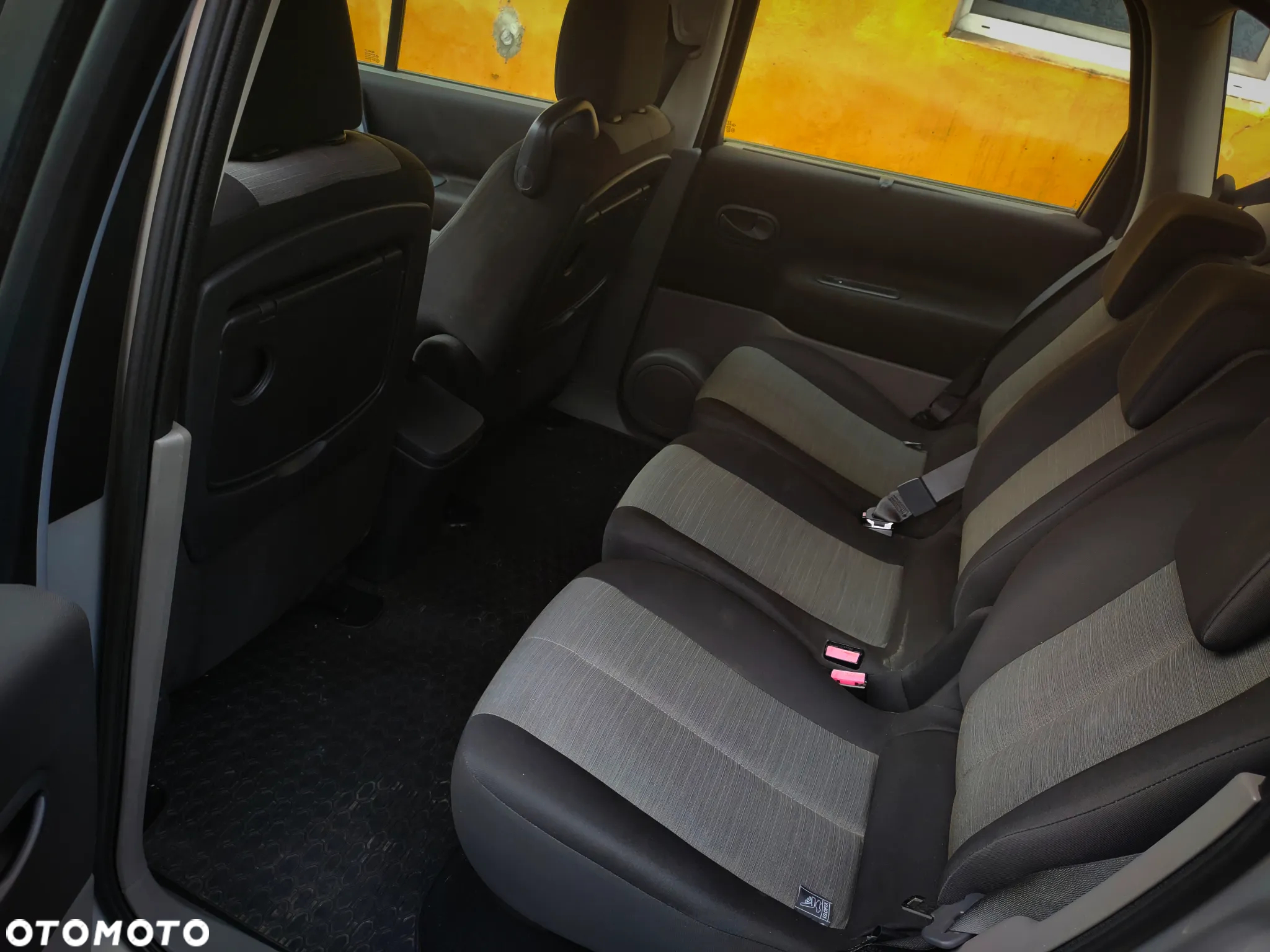 Renault Scenic 1.6 16V Confort Authentique - 8