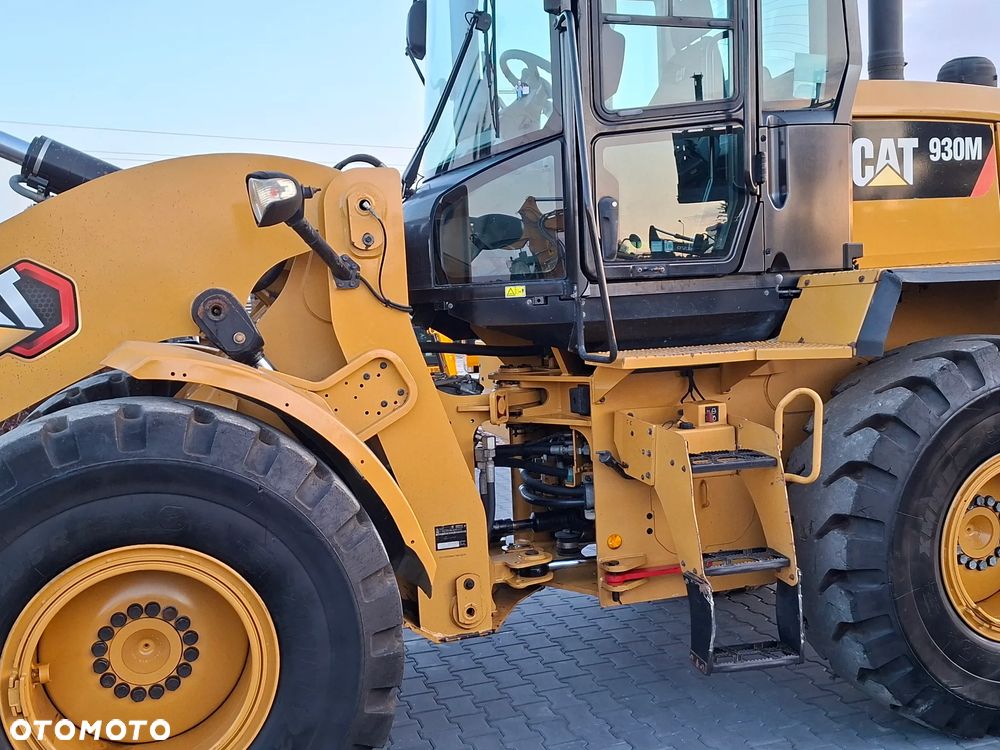 Caterpillar CAT 930 M - 7