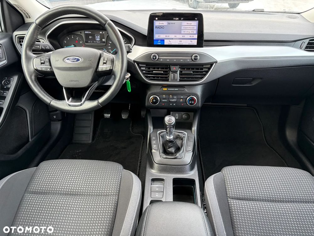Ford Focus 1.0 EcoBoost Trend Edition - 11