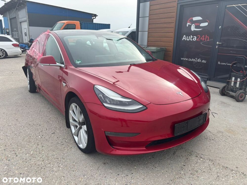 Tesla Model 3 - 2