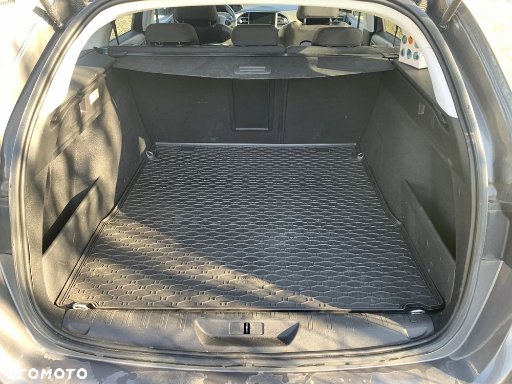 Peugeot 308 BlueHDi 130 EAT8 Stop & Start Allure Business-Paket - 21