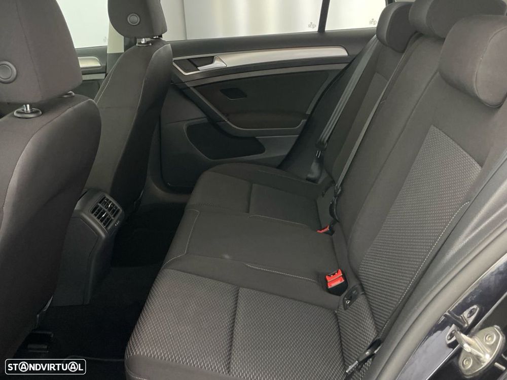 VW Golf 1.0 TSI Confortline - 12