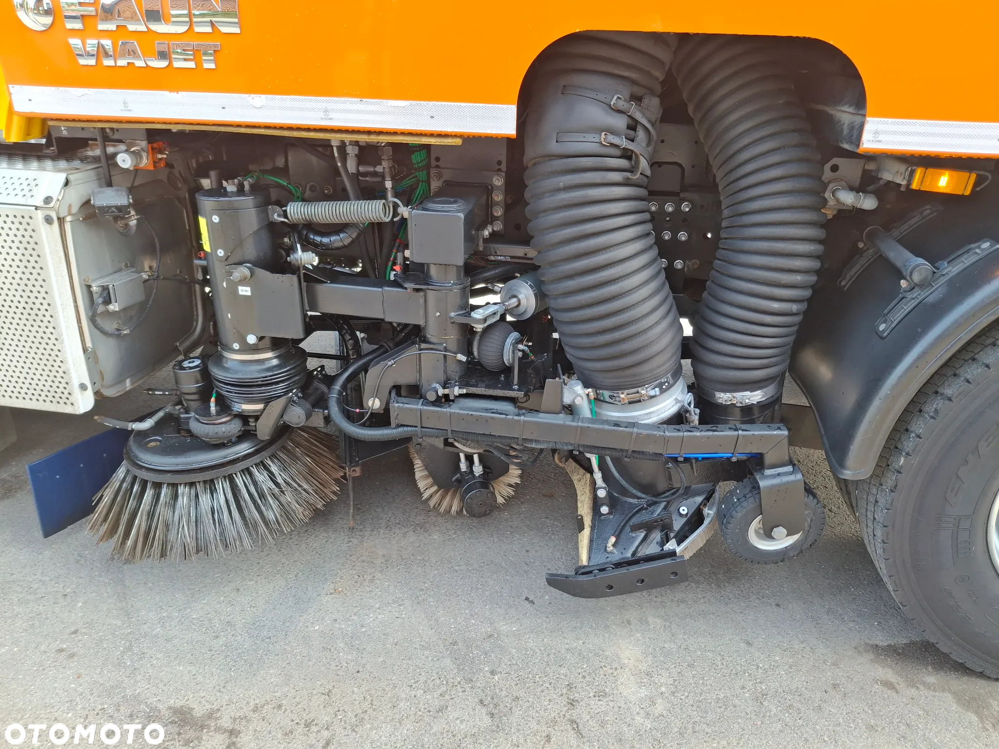 Mercedes-Benz Actros 1932 Zamiatarka FAUN Szczotki L/R Odchwaszczarka Szczotki Przednie 2014r PM10 Rura Do Liści Dodatkowy Zbiornik Wody Hydrostat Pneumatyka - 19