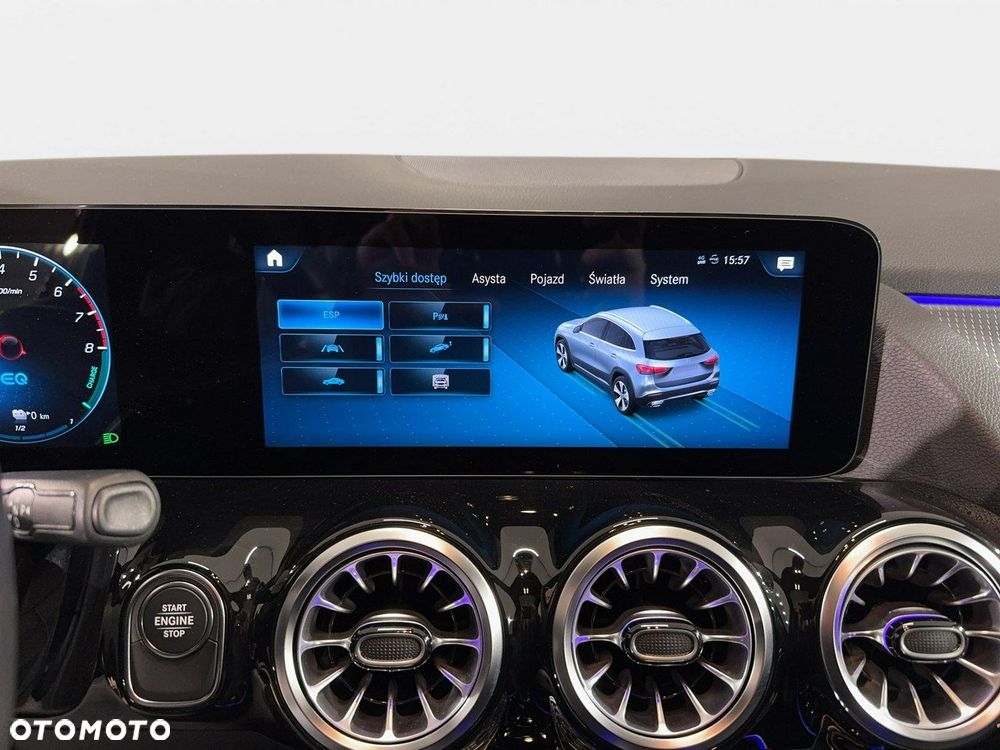 Mercedes-Benz GLA - 25