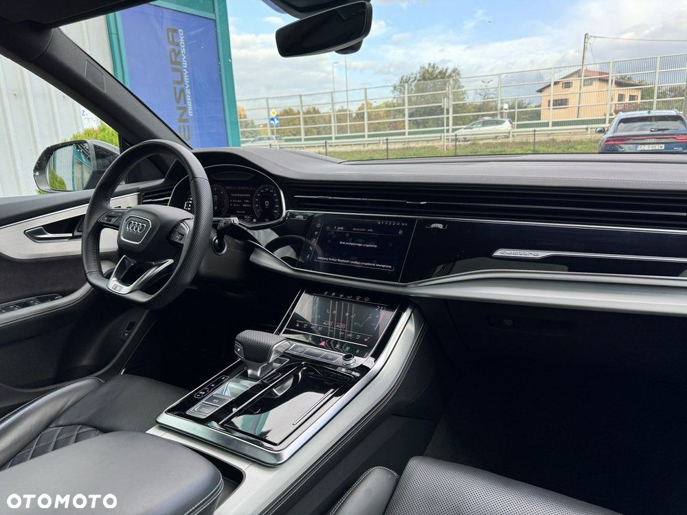 Audi Q8 - 12