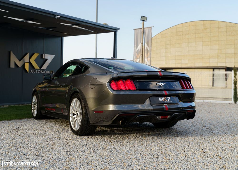 Ford Mustang 2.3 Eco Boost Aut. - 6
