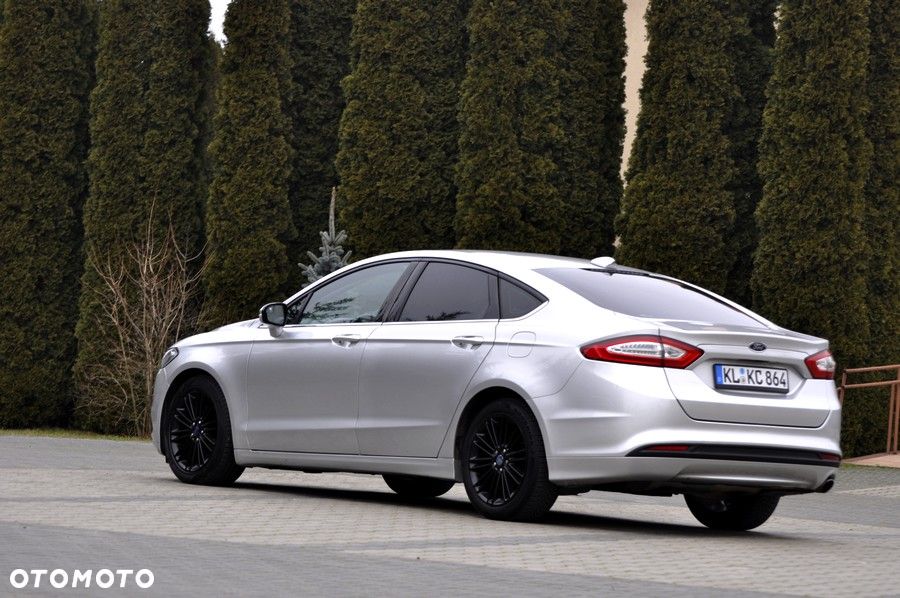 Ford Fusion - 18