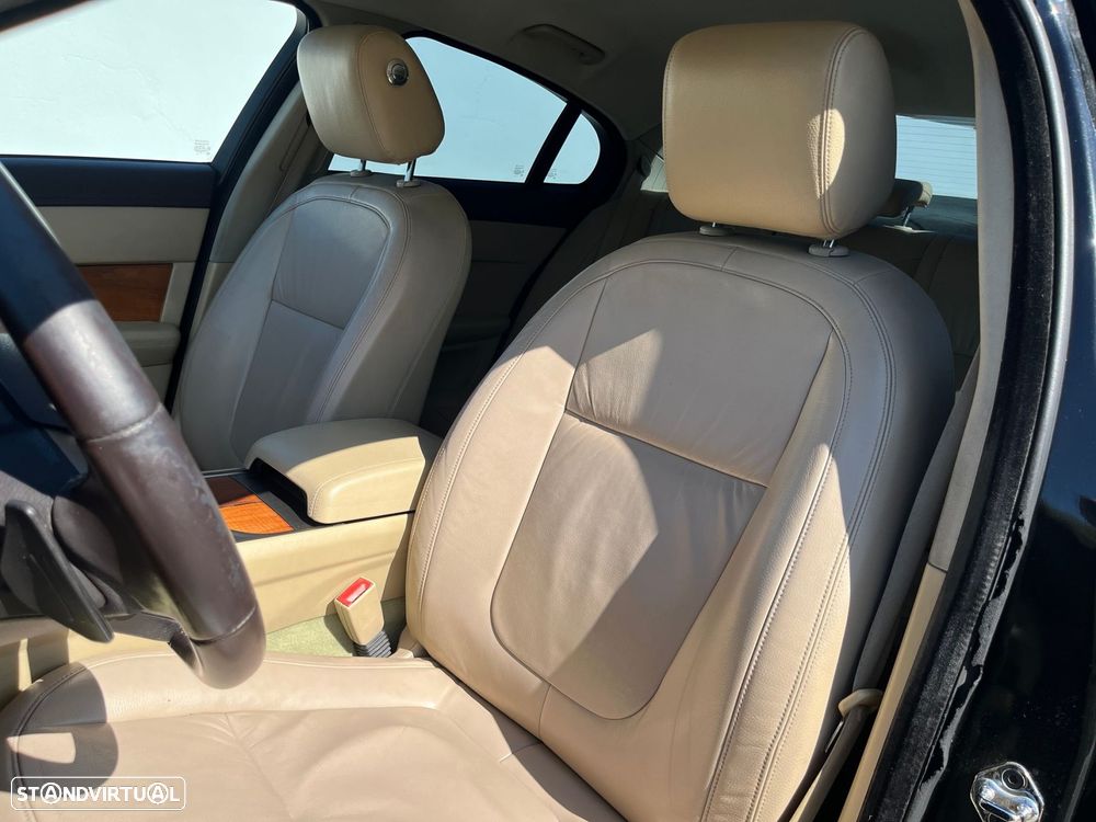 Jaguar XF 3.0 D V6 Premium Luxury - 14