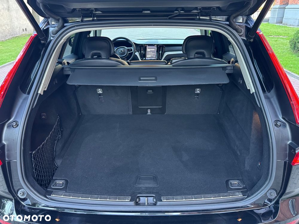 Volvo XC 60 B4 D Inscription - 17
