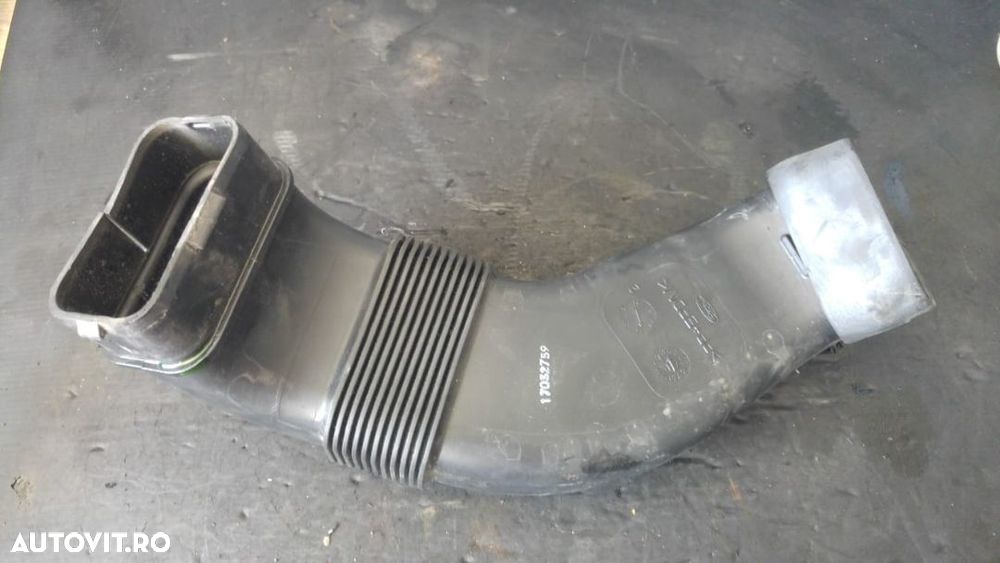 Tubulatura aer admisie 1.6 d suzuki vitara ly 2017 17032759 - 1