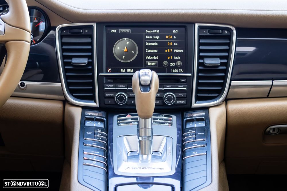 Porsche Panamera Platinum Edition - 25