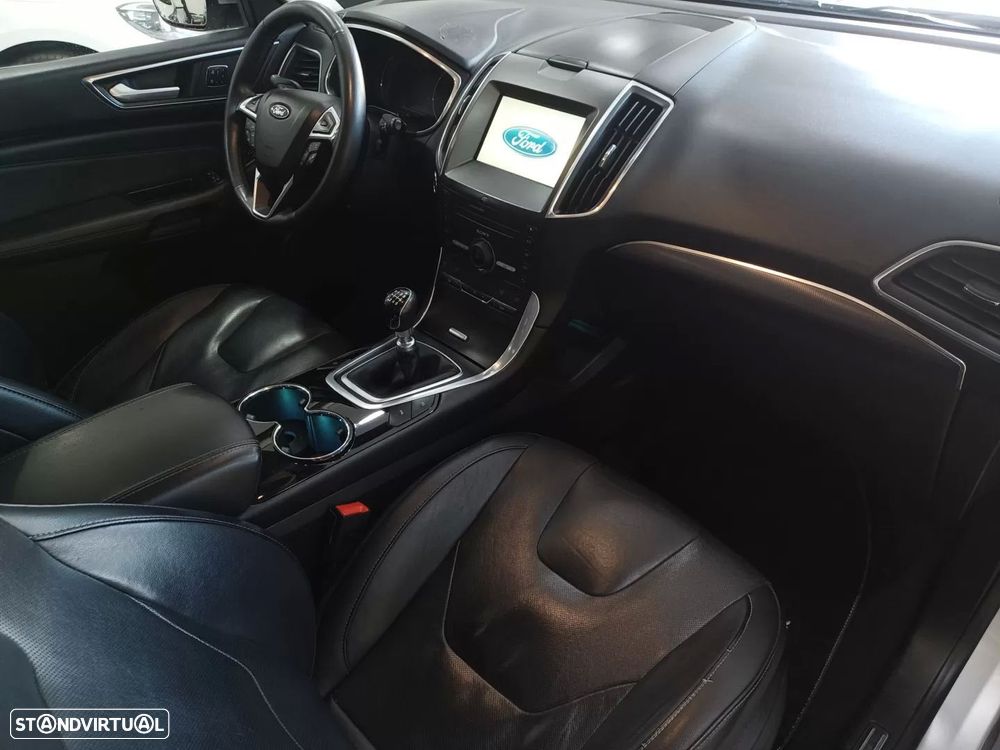 Ford S-Max 2.0 TDCi Titanium - 24