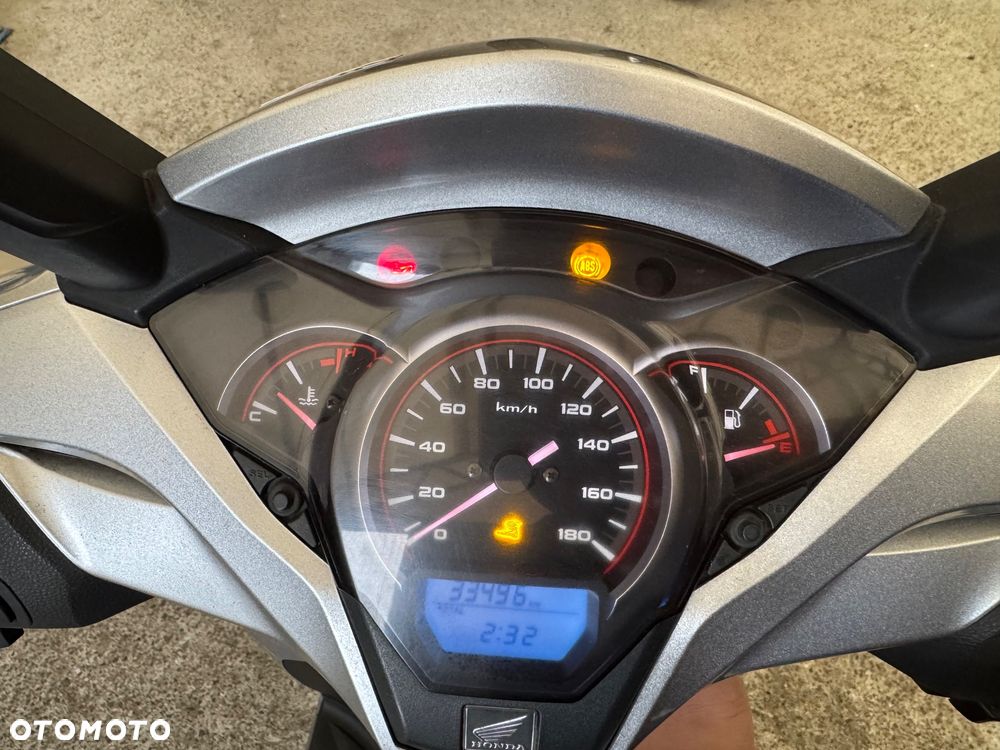 Honda SH - 9