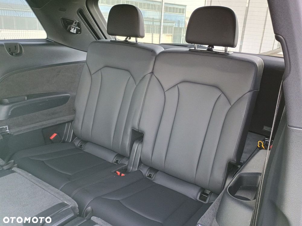 Audi Q7 - 12