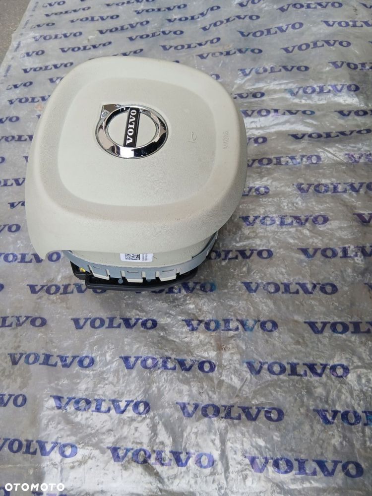 poduszka powietrzna airbag kierowcy 39834727 volvo xc60 ii 2018r - 2