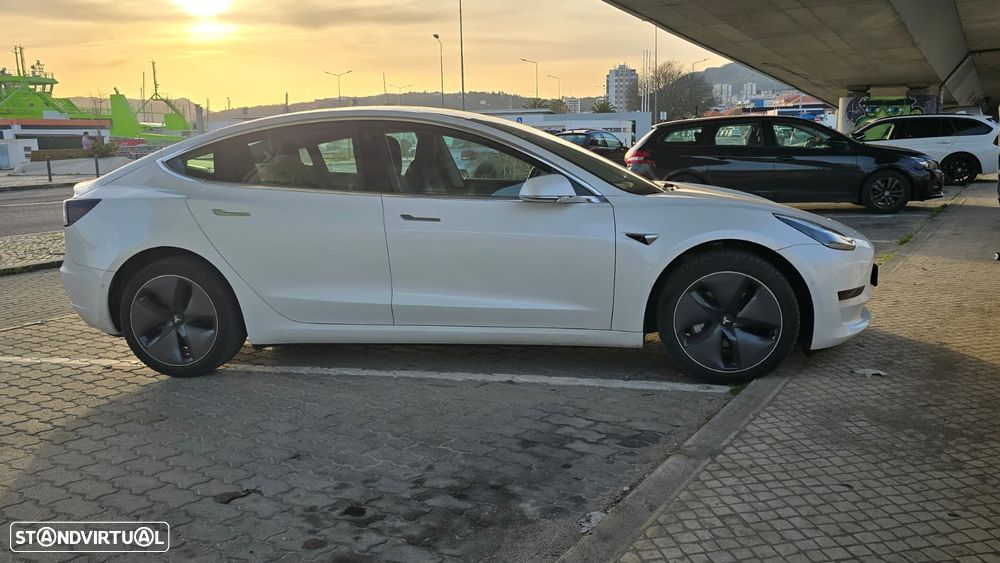 Tesla Model 3 Standard Range Plus RWD - 1