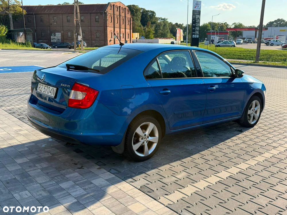Skoda RAPID 1.6 TDI DPF Style - 6